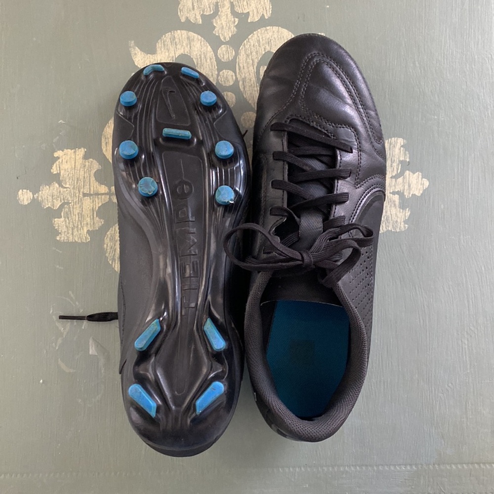 NIKE TIEMPO LEGEND 9 MEN’S SIZE 9.5 SOCCER CLEATS - Picture 5 of 8